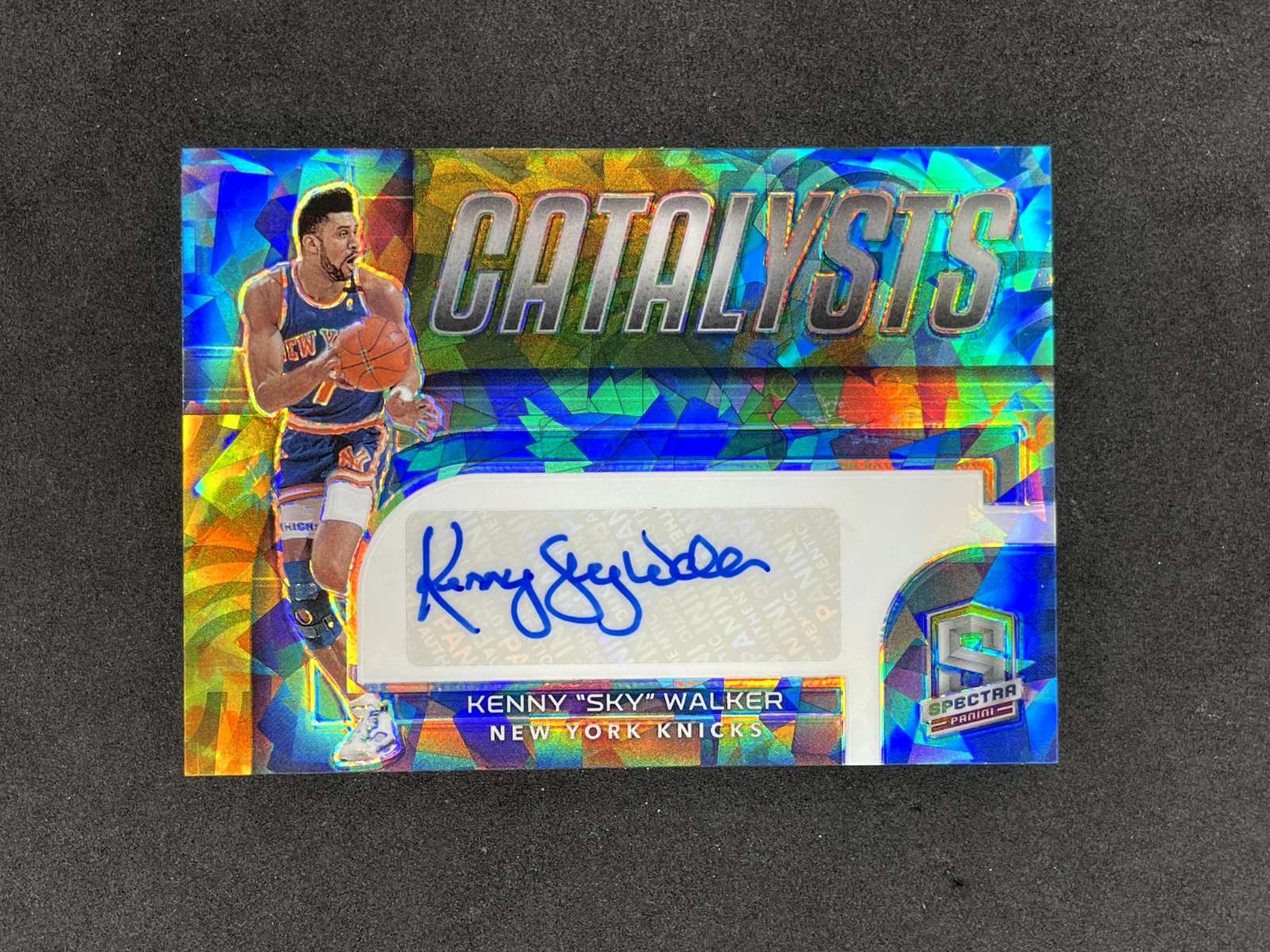 2022-23-Panini-Spectra-Kenny-Sky-Walker-Astral-Auto-49-CSA-SKY-Knicks-315378966437